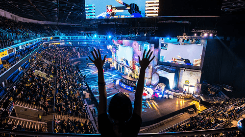 Esports betting has exploded in popularity, but where did it all begin? From skin gambling to billion-dollar markets, here’s how it all started.